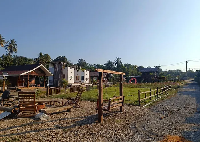 ม่วนใจ๋ปันสุข โฮมสเตย์แอนคาเฟ่ Muanjai Punsuk Homestay And Cafe